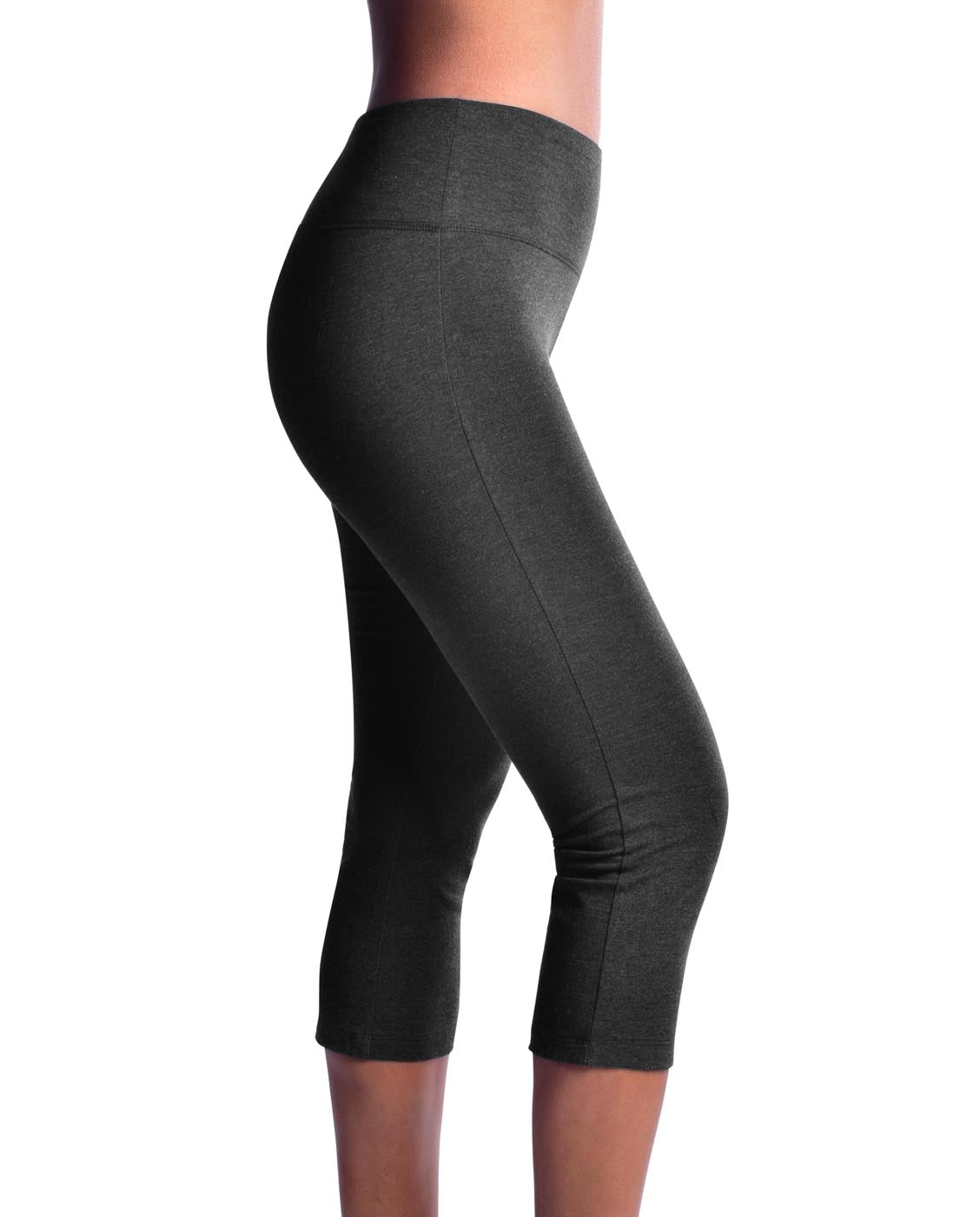 Spalding women's essential capri legging on sale